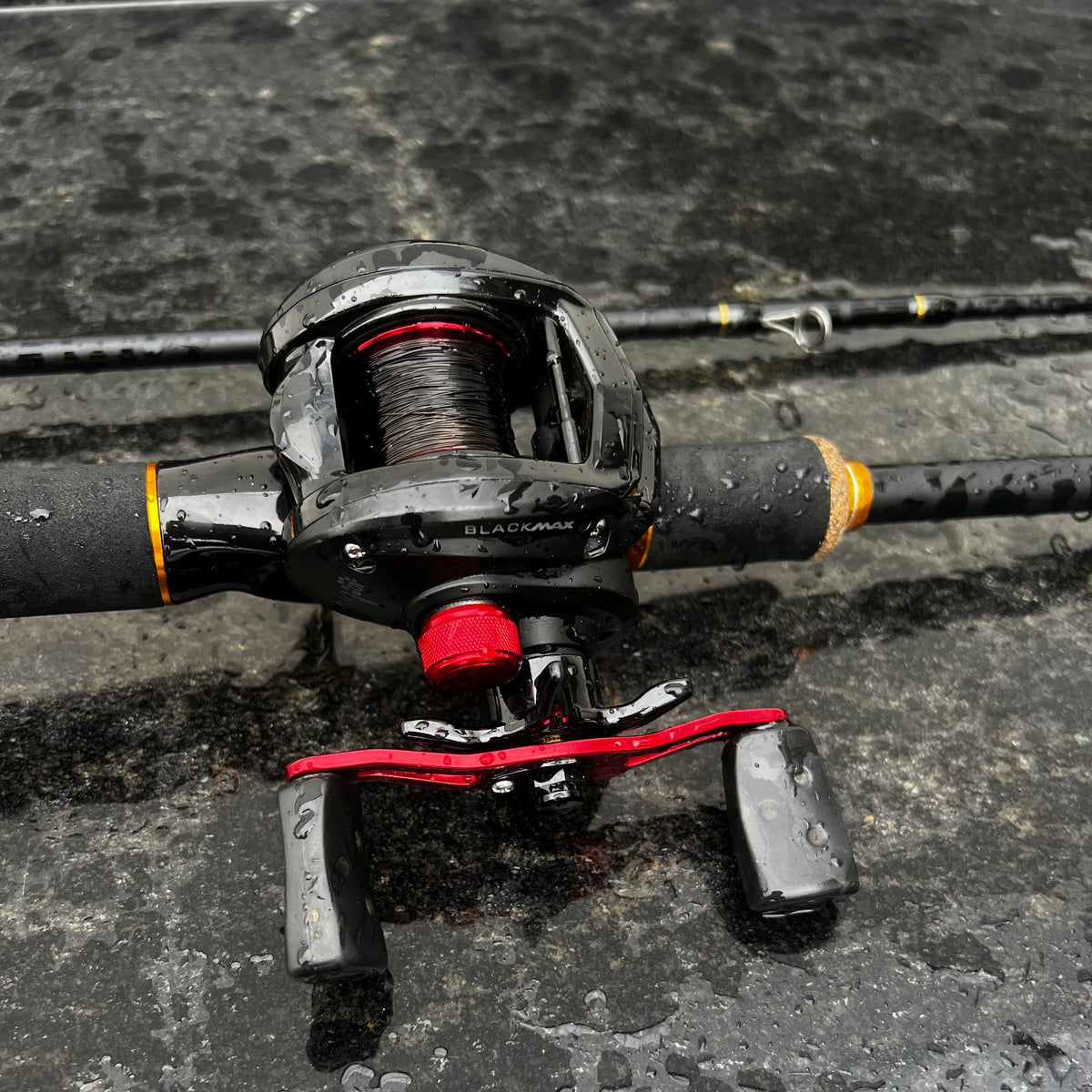 Kit de Pesca com Carretilha Abu Garcia Black MAX3 + Vara Fishing PRO Carbon (1.8m/2.1 4p)
